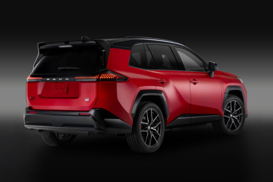 Toyota-RAV4-SixthGeneration-06